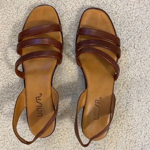 Unisa brown leather sandals, size 8 1/2